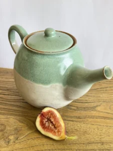 קומקום טורקיז לבן